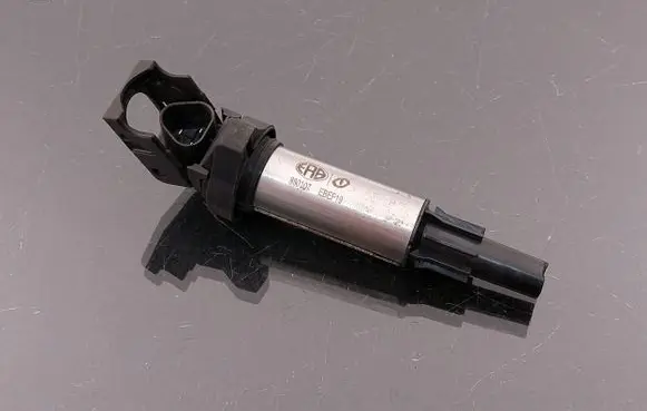 BMW 3 E46 High voltage ignition coil 880107