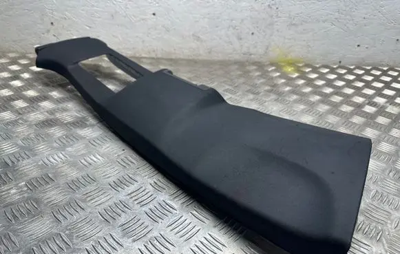 Volvo XC90 (B) pillar trim (top) 31651534