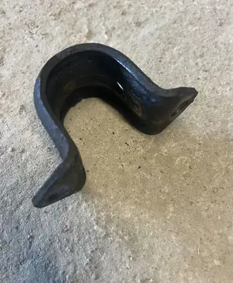 Dodge Nitro Sway bar bush bracket, front 