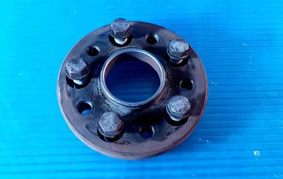LEVC TX Wheel spacers 