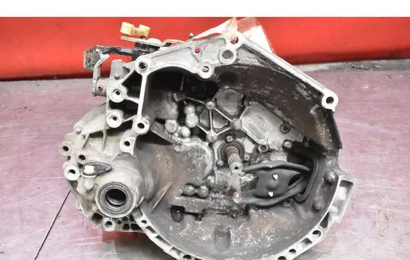 Peugeot 207 CC Manual 6 speed gearbox 20CQ25