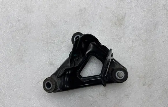 Tesla Model Y Engine mounting bracket 111023300C 111023400B CF9C1364030784
