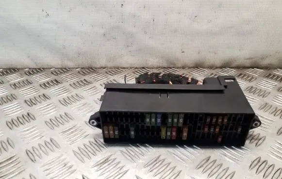 Volkswagen Sharan Fuse module