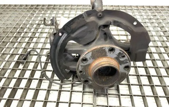 Renault Megane IV Front wheel hub spindle knuckle