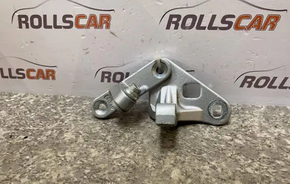 Mercedes-Benz E W211 Front door upper hinge