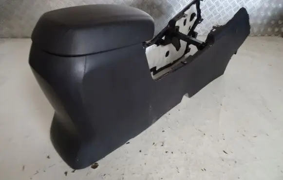 KIA Sportage Armrest 