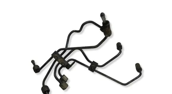 Nissan Patrol Y61 Fuel injector supply line/pipe 