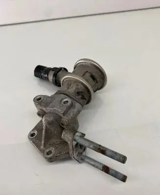 Volkswagen Golf V EGR valve 06A131351F