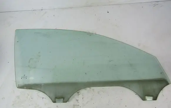 Volkswagen PASSAT B5 Front door window glass four-door 