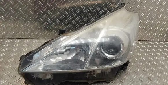 Toyota Prius+ (ZVW40) Headlight/headlamp