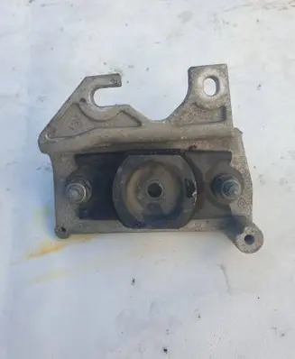 Dacia Duster II Engine mount bracket 112220744R