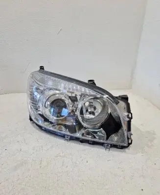 Toyota RAV 4 (XA30) Headlight/headlamp 8113042310 20-11531-05-2 8113042311