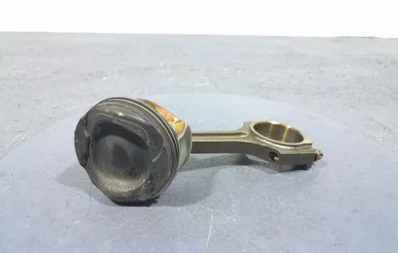 Ford Fusion Piston 