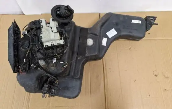 Volkswagen Sharan AdBlue liquid reservoir 7N0131877H