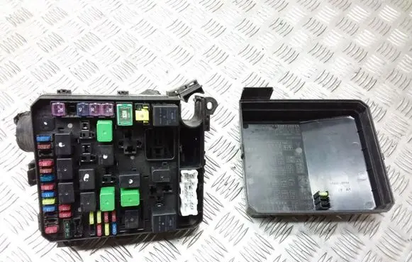 Mitsubishi Outlander Fuse box set
