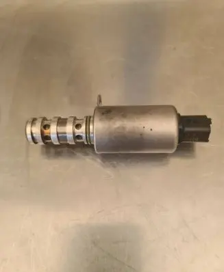 Peugeot 207 CC Camshaft vanos timing valve 7594482