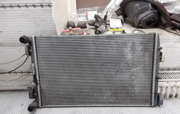 Skoda Roomster (5J) Coolant radiator 6Q0121253R