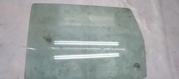 Nissan Note (E11) Rear door window glass