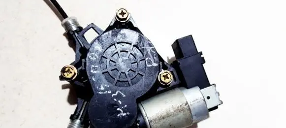 Mazda 3 I Front door window regulator motor cm011760 td775414