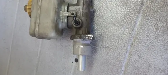 Skoda Octavia 985 Master brake cylinder