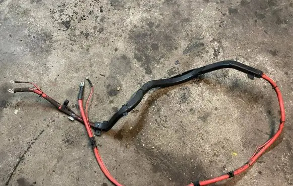 BMW 1 E81 E87 Positive cable (battery) 9133061