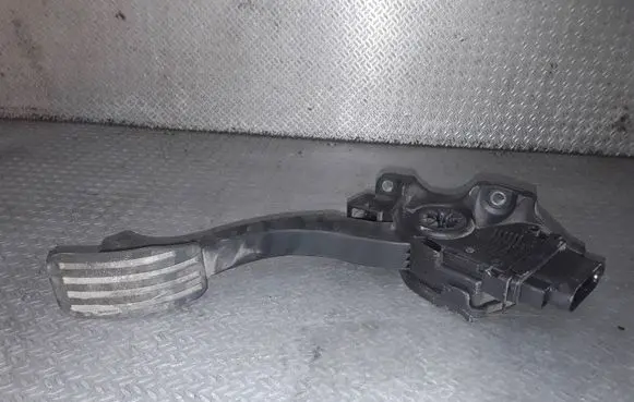 Ford Mondeo MK IV Accelerator throttle pedal 6G929F836RD