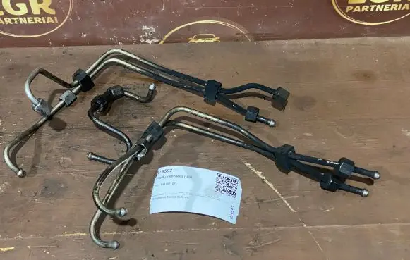 Volvo S40 Fuel line pipe