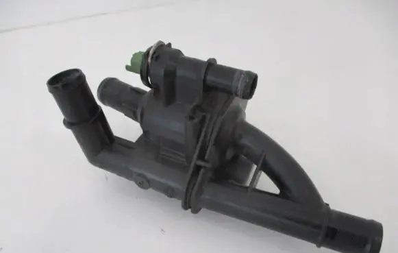 Citroen Berlingo Thermostat housing 9684476080