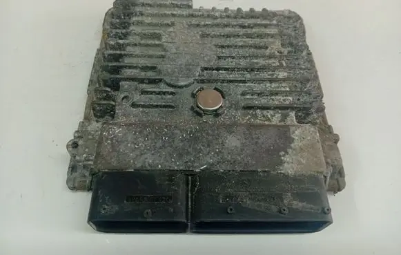 Volkswagen PASSAT B7 Engine control unit/module 03L907425C