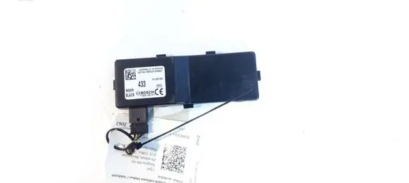 Opel Insignia A Door central lock control unit/module 13501980