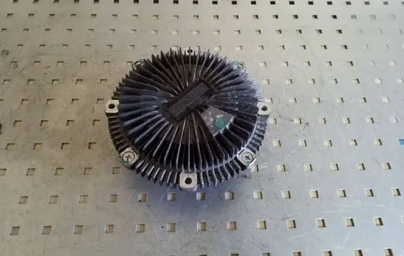 Mitsubishi Pajero Viscous fan clutch 