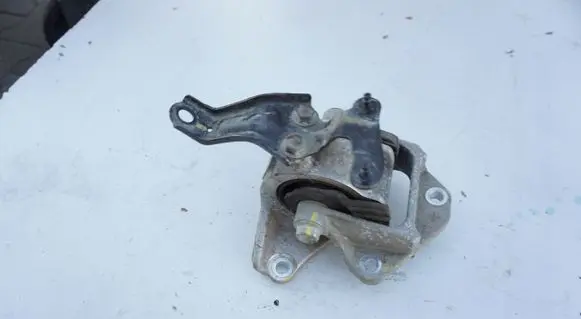 Suzuki SX4 S-Cross Driveshaft support bearing bracket 