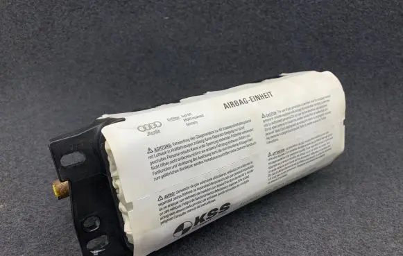 Audi S5 Passenger airbag 8T0880204E BAMPT11613 2007050154