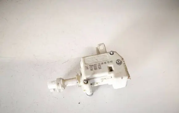 Volkswagen Touran I Central locking motor 1t0810773 3b0959782