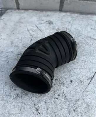 Audi A8 S8 D2 4D Air intake hose/pipe 057129627A
