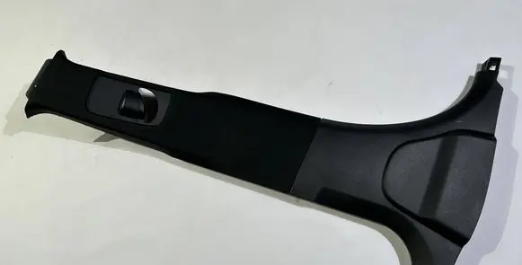 Dodge Charger (B) pillar trim (bottom) 100017309