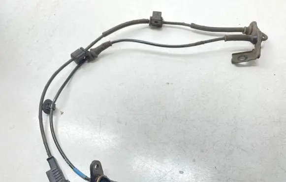 Hyundai Tucson TL Front ABS sensor wiring 95670D3000