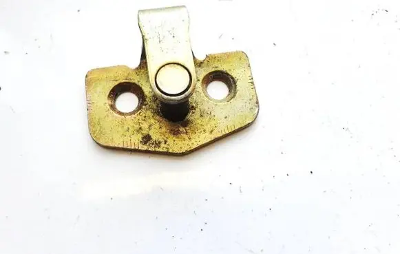 Opel Vectra B Front door lock loop/hook striker 