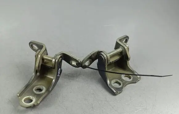 Honda CR-V Front door hinge set 