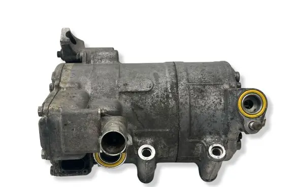Volvo V60 Air conditioning (A/C) compressor (pump) 31477991
