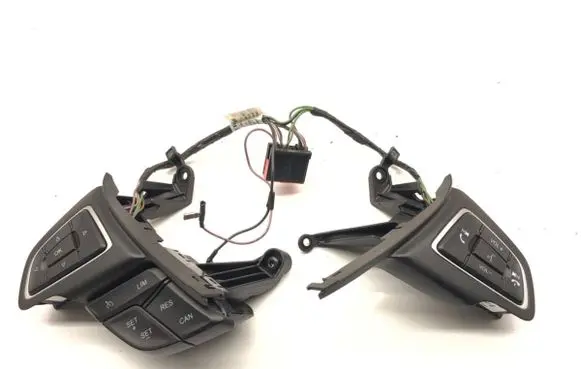 Ford Focus Steering wheel buttons/switches 