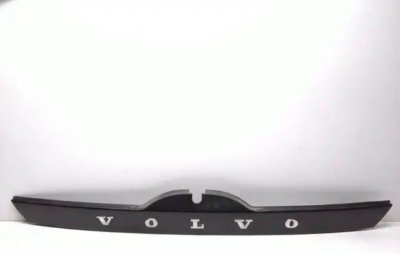 Volvo V60 Trunk door license plate light bar 31391291 31391290