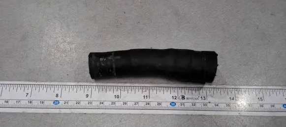 Volkswagen PASSAT B6 Engine coolant pipe/hose