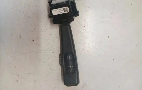 Volvo V60 Indicator stalk 31394001
