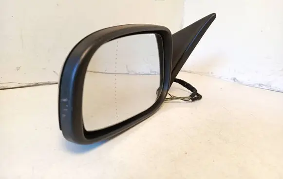 Volvo V70 Front door electric wing mirror E11015846