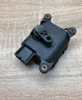 Audi A6 S6 C5 4B Air flap motor/actuator 4B1820511M 0132801171USED