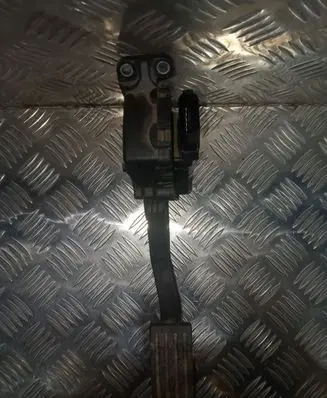 Volvo S40 Accelerator throttle pedal 4M519F836AH 6PV00864101 0WC95YE