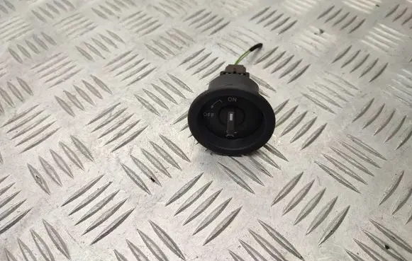 Dacia Sandero II Passenger airbag on/off switch 681995427R