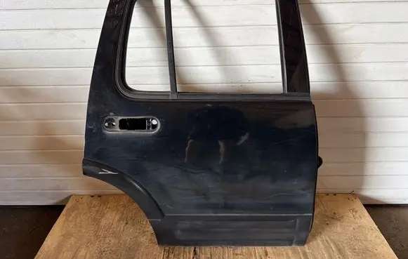 Ford Explorer Rear door 