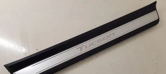 Front sill trim cover
